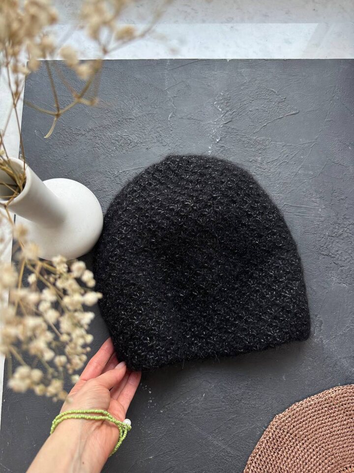 Еще один хвастик от нашей покупательницы: двойная шапочка из Party Power ball и Merino extrafine Infinity.