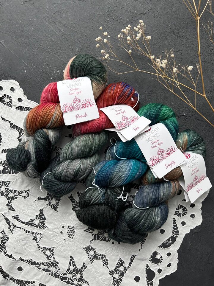 Пряжа, отбрасывающая тень — Merino Hand-dyed Shadow от Lana Grossa Мериносовая носочная пряжа ручного окрашивания потряс