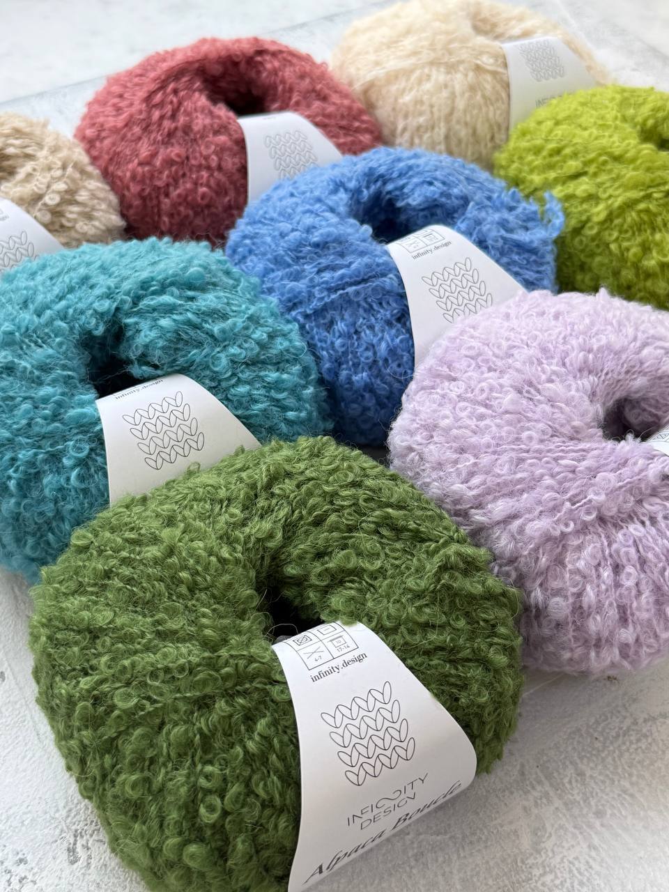 Новые яркие цвета Alpaca Вoucle: что из них связать?