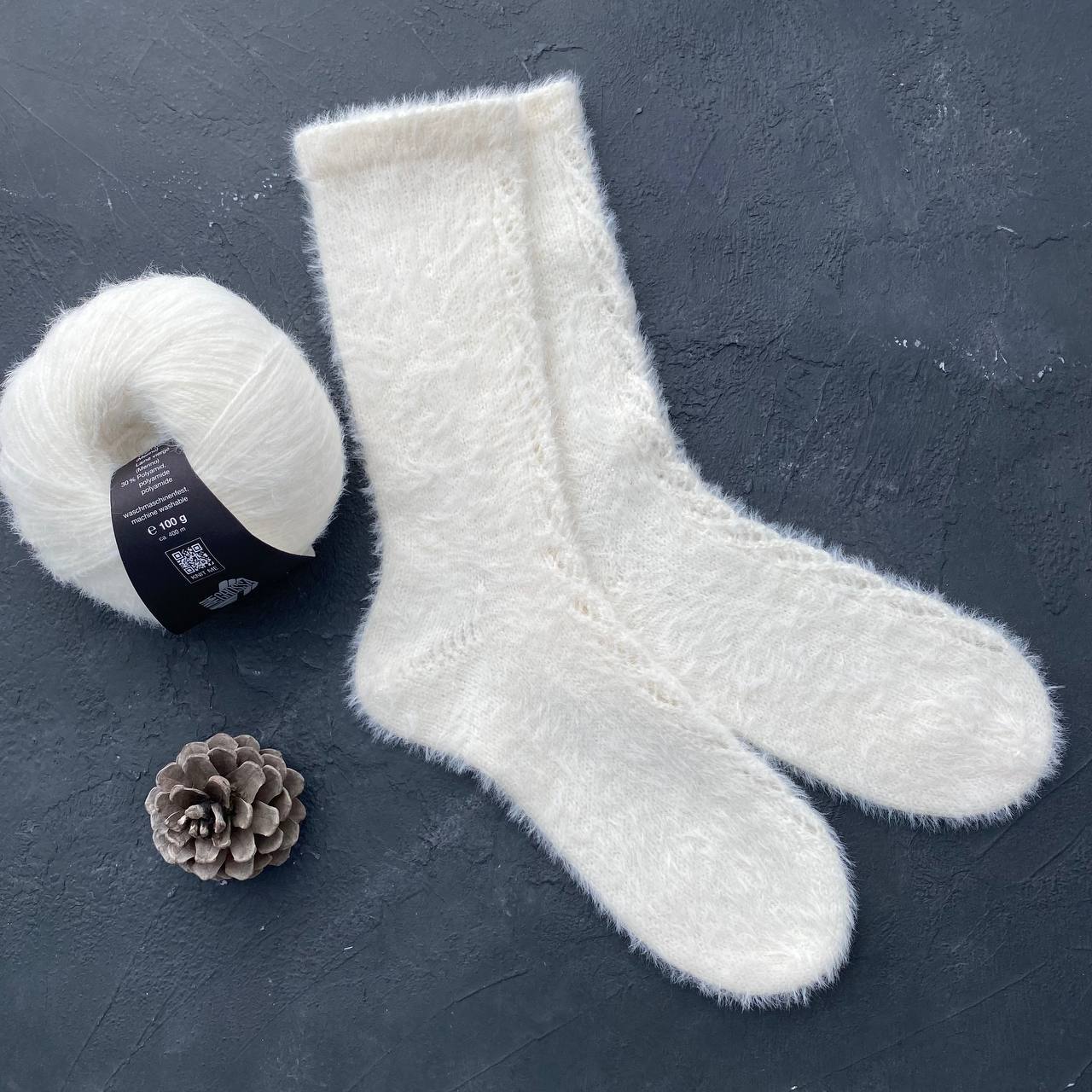 Носочки для снегурочки из Cosy Socks.