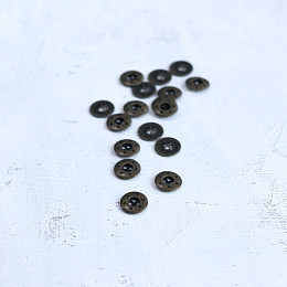 Пуговица Звезда 4-х прокольная ⌀ 17 мм (31610)