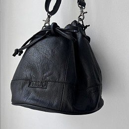 Muud Сумка-мешок Donna. Black. 26х24 см Кожа