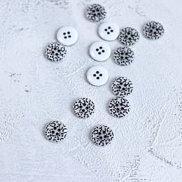 Пуговица Снежный барс 4-х прокольная ⌀ 15 мм (GX0035)