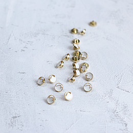 Пуговица Белый в золоте на ножке ⌀ 11 мм (LAX-43)