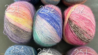 Cosy socks Dream - уютная радуга в моточке