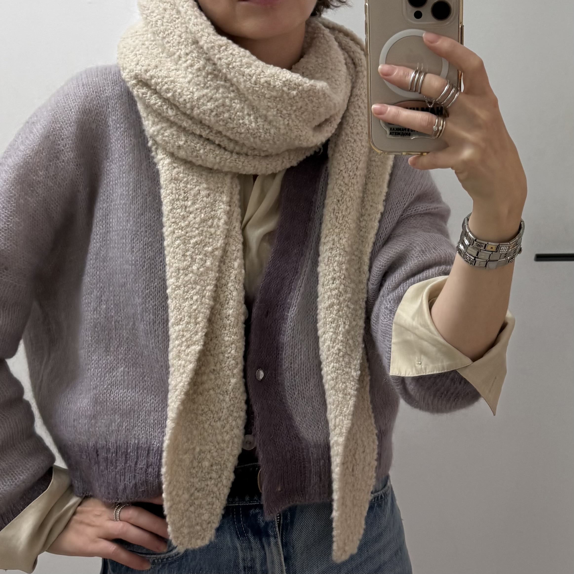 Оля довязала шарф из Lana Grossa Orsettini.